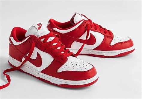 red nike low dunks